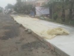Warga dan Donatur Bergerak, Jalan Veteran Kampung Bhakti Negara Diperbaiki Secara Swadaya